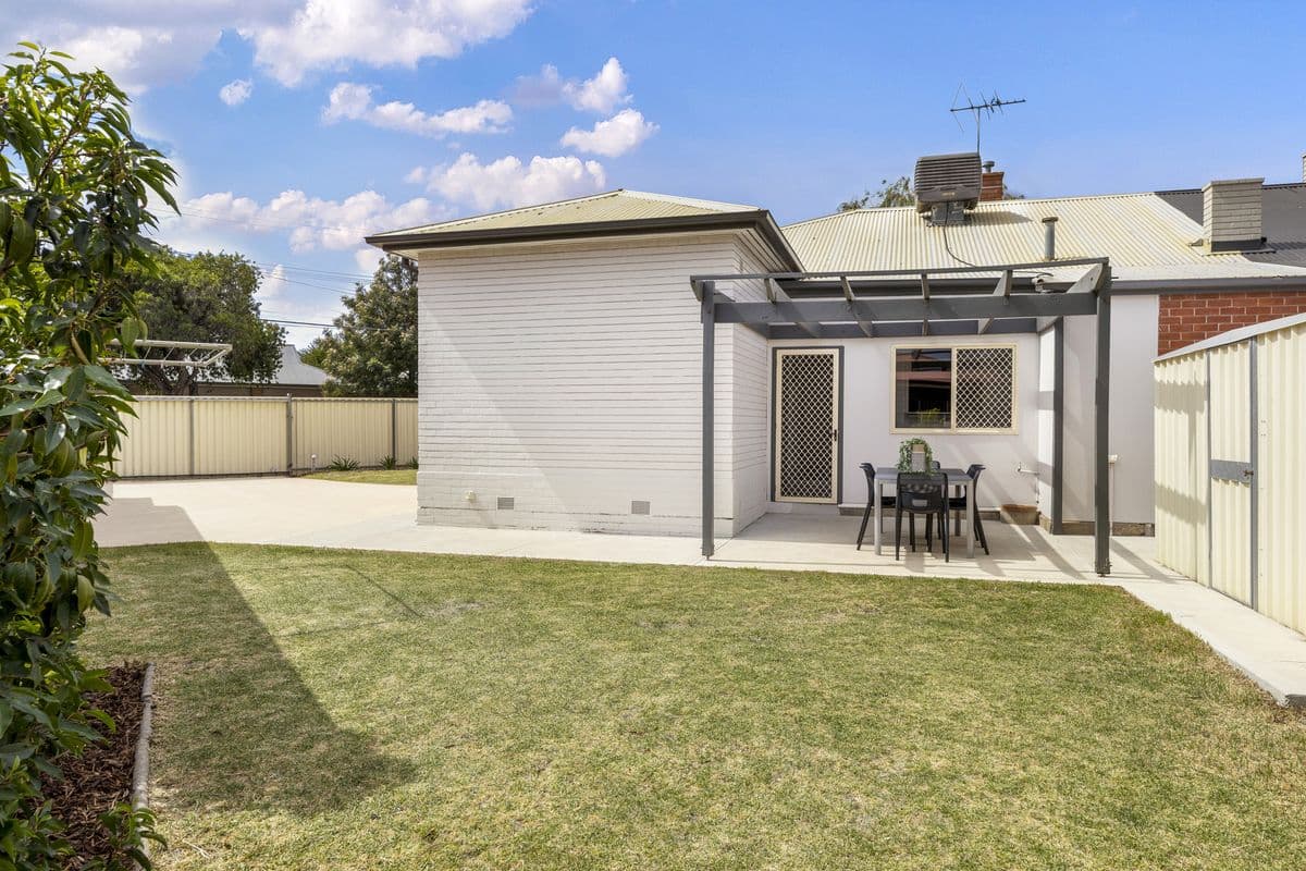 15 Sandville Avenue