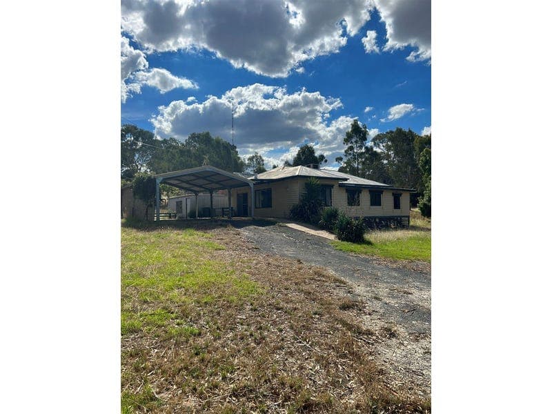 30 Campbells Hill Road