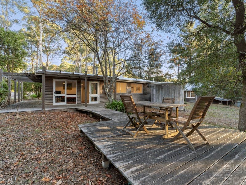 14 Radium Avenue, Sailors Falls