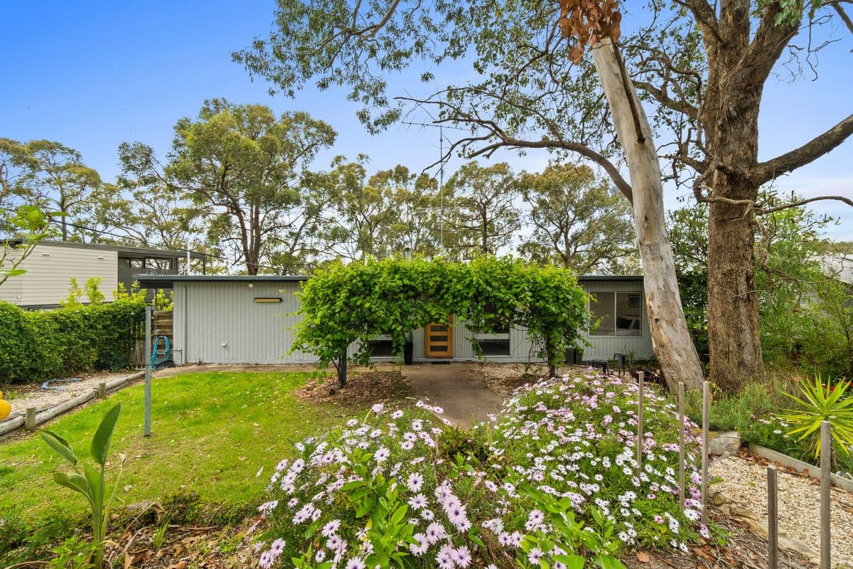 71 Tamboritha Terrace