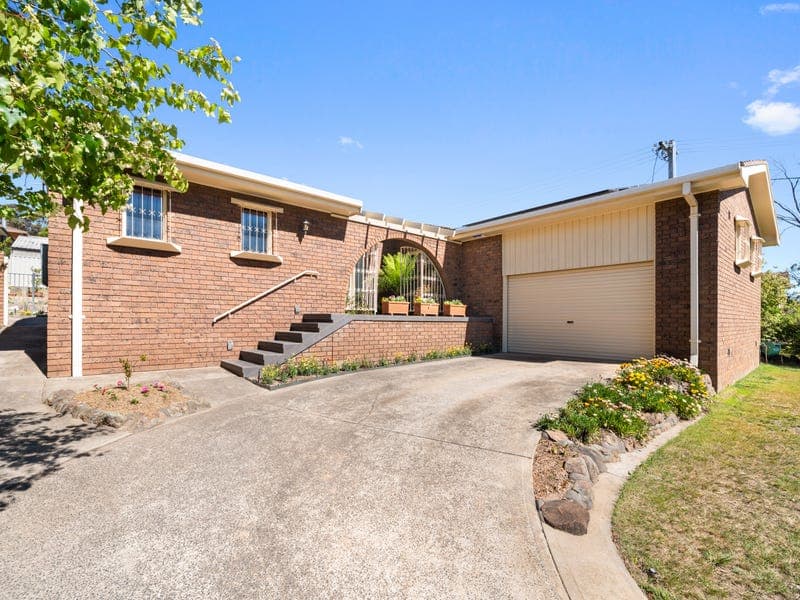 173 Chuculba Crescent