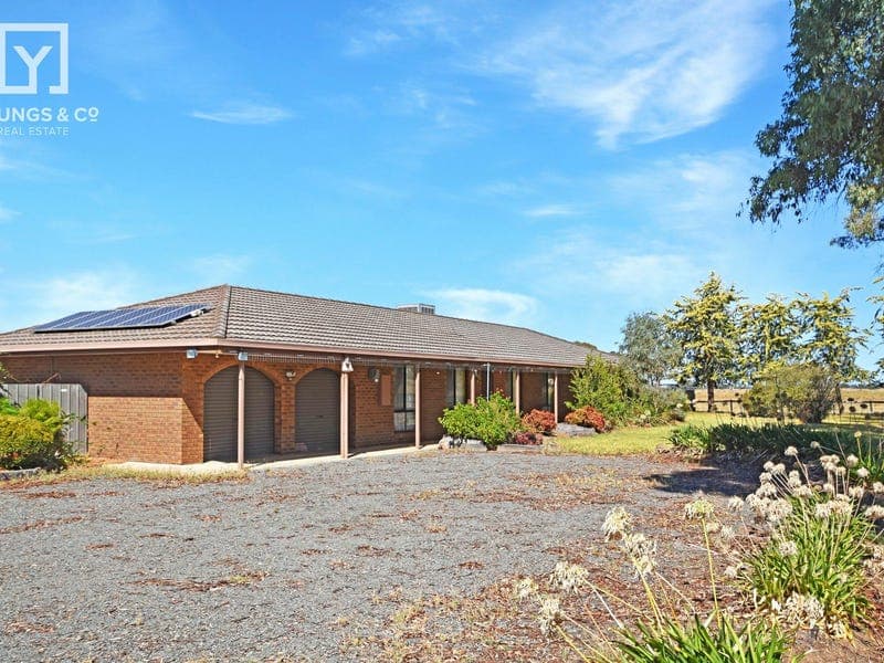 345 Coach Road, Kialla East