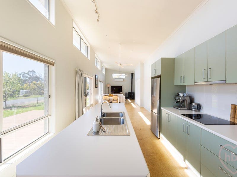 4 Sue Watt Place