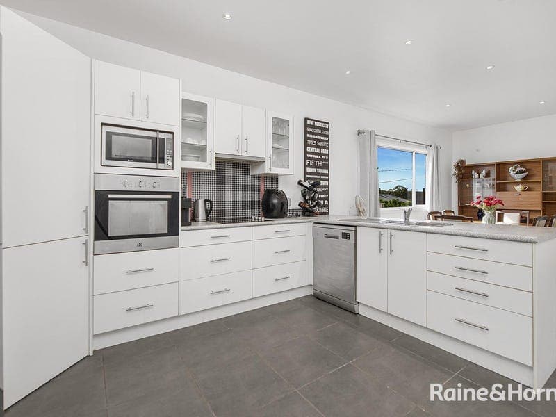 15 Stanley Street, Belmont