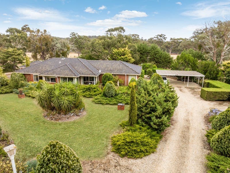 125 Schoolhouse Lane