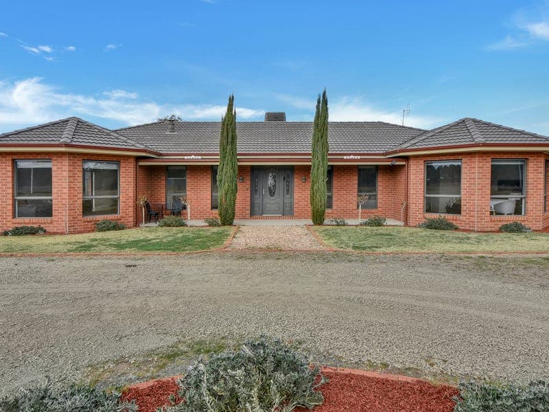 102 Three Bridges Road, Lower Norton