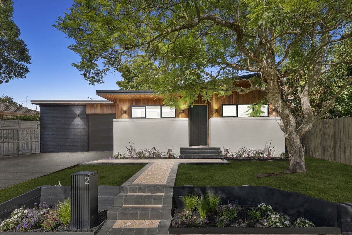 2 Norfolk Avenue