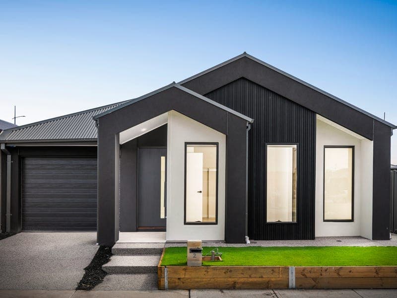 2 Basalt Walk, Braybrook