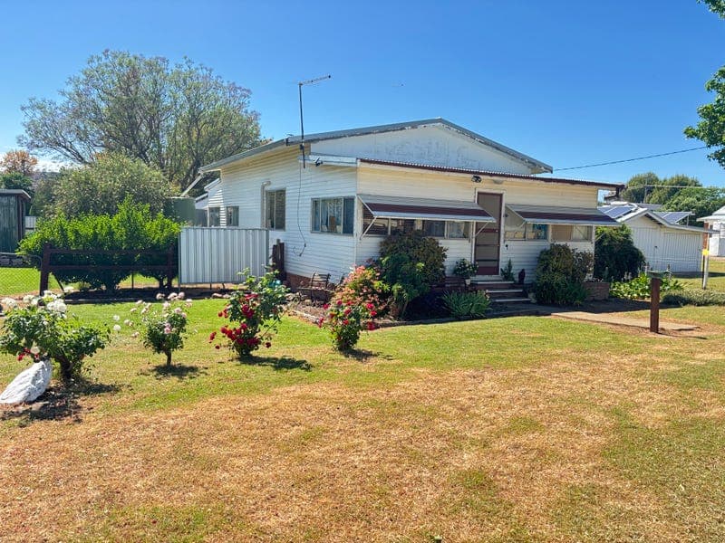 9 Riddell Street, Bingara