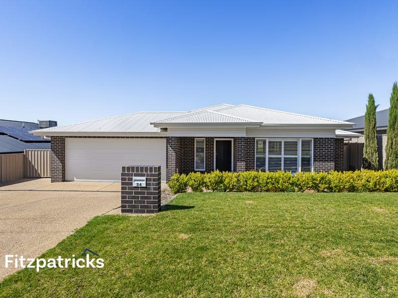 24 Gasnier Loop, Boorooma
