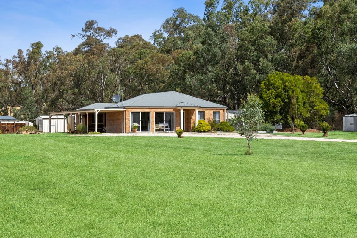 22 Metcalfe Redesdale Road