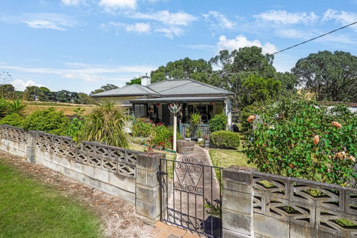 4207 PORTLAND - CASTERTON ROAD