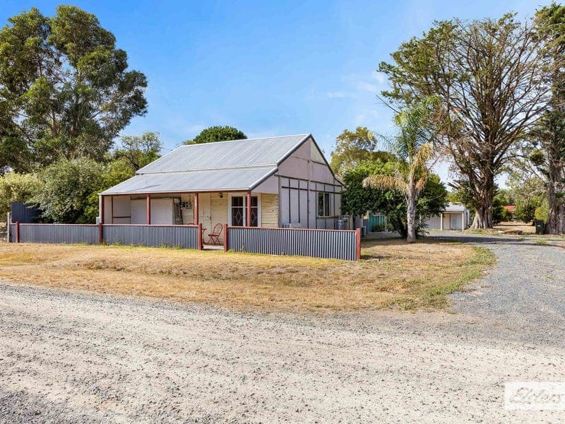 15 Cobbs Road, Buangor