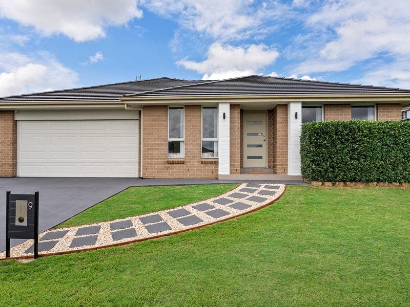 9 Arrowfield Street, Cliftleigh