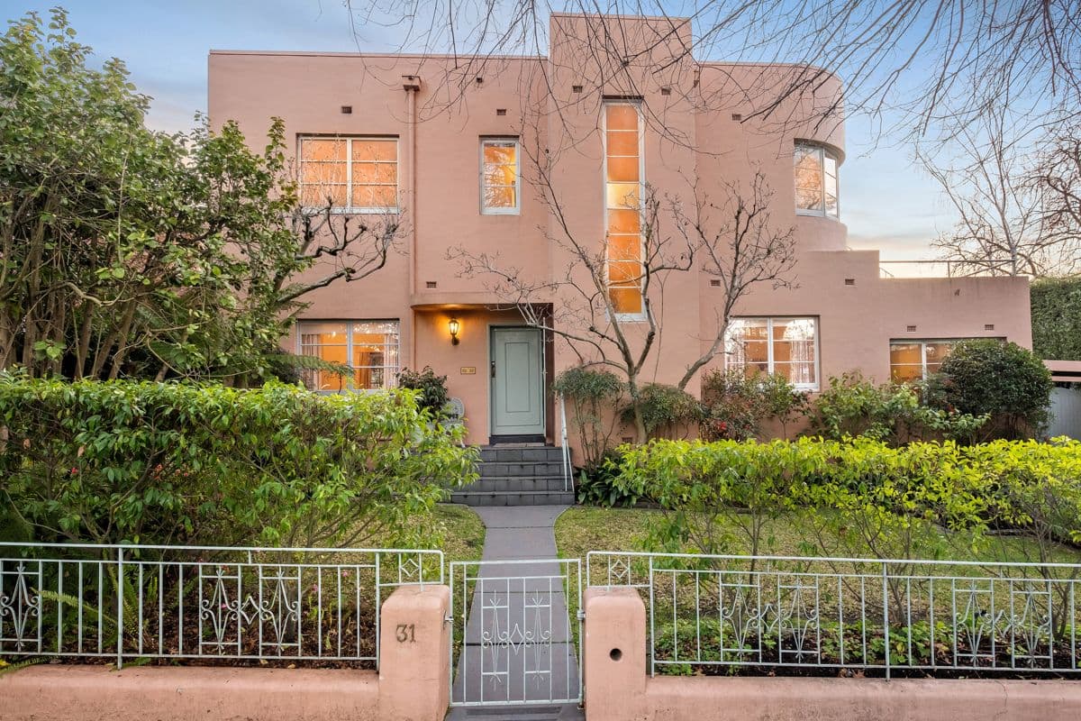 31 Avenel Road