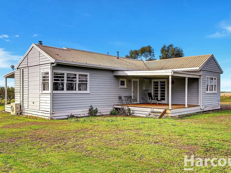 4 Baker Street, Jung