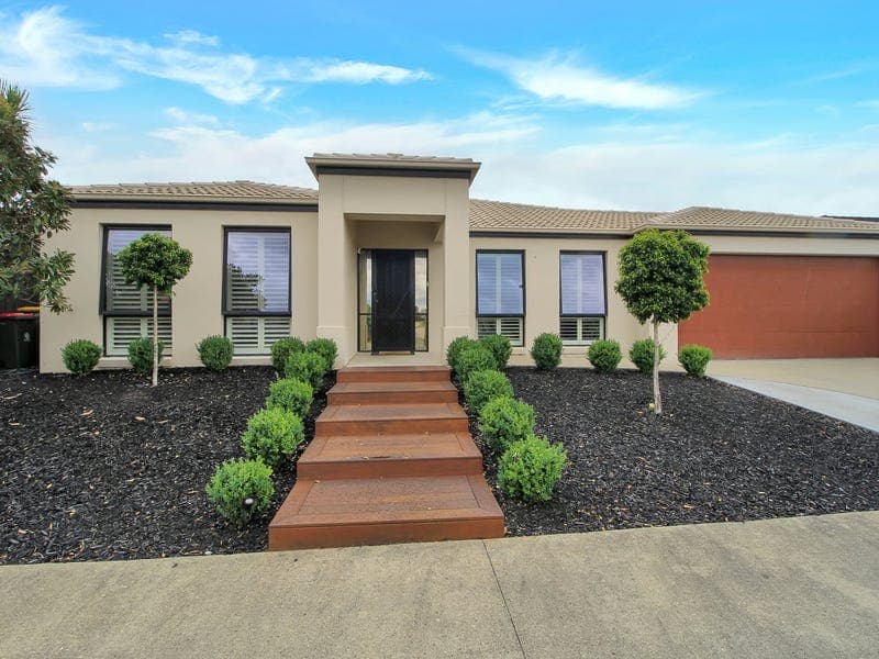 16 Gatehouse Drive, Eastwood