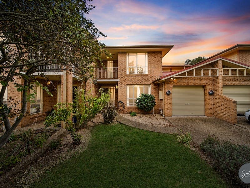 15 Attwood Close