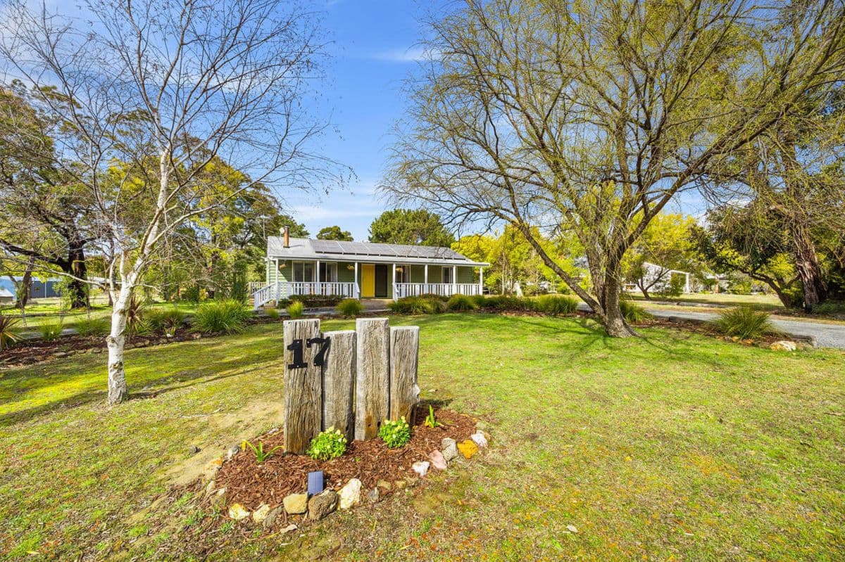 17 Briardale Avenue