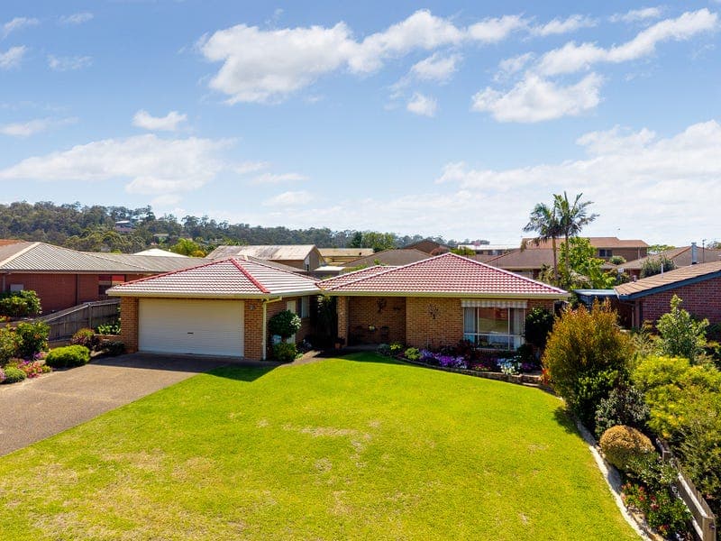 12 Yarrawood Avenue
