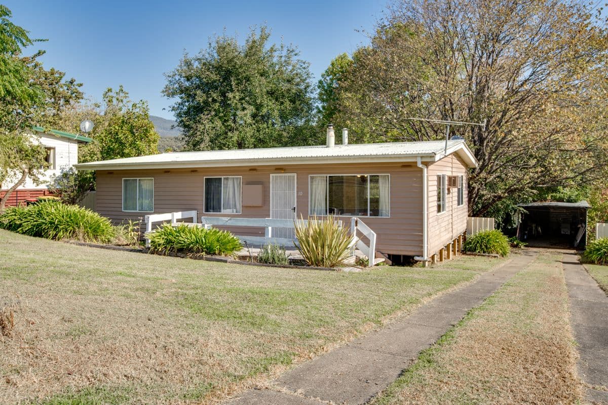 10 Crawford Court