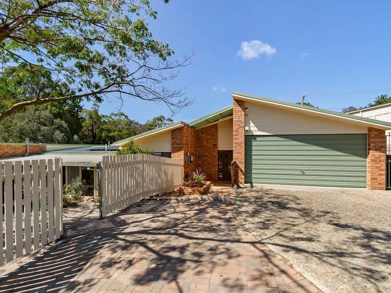 9 Jay Place, Theodore