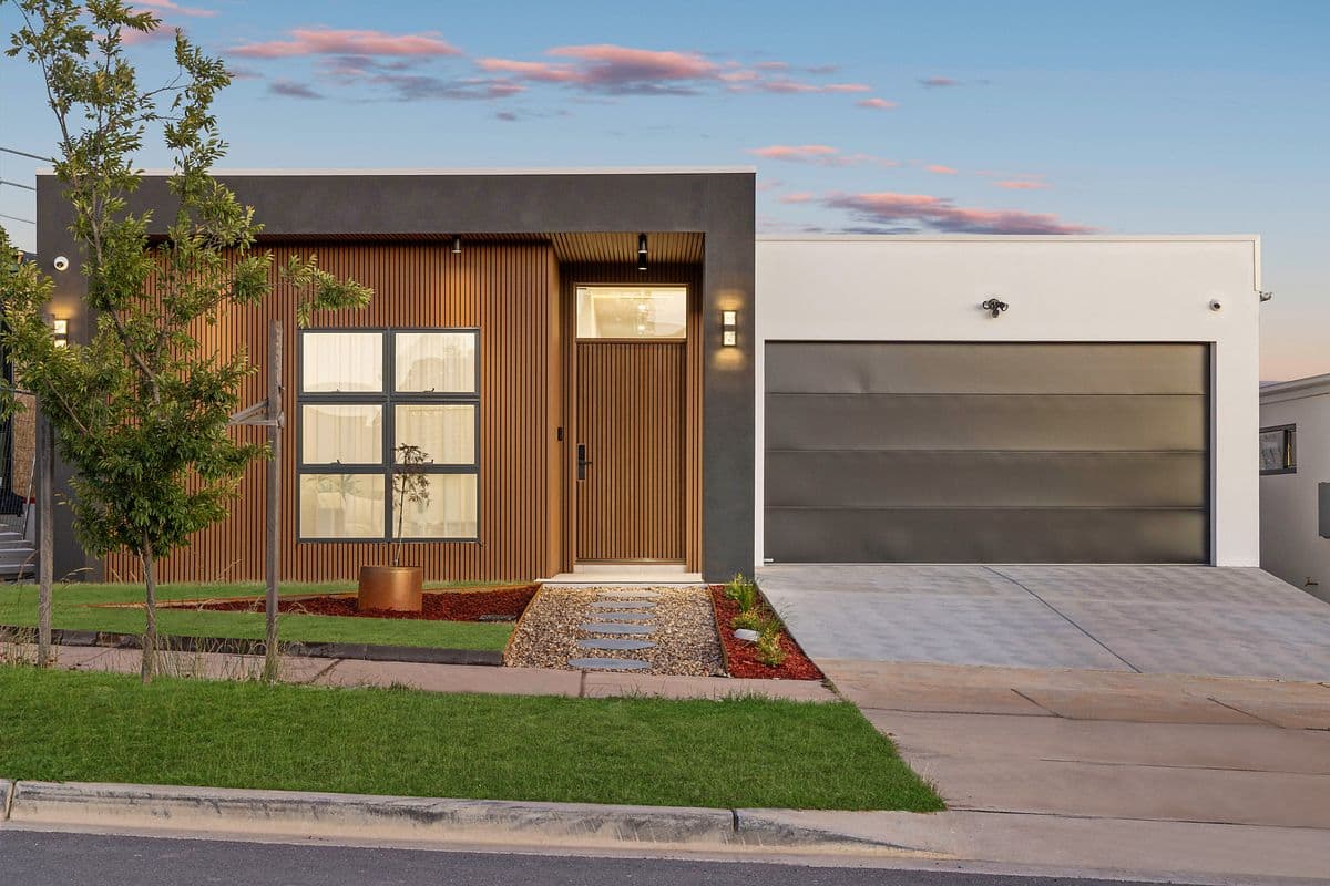20 Wacando Street