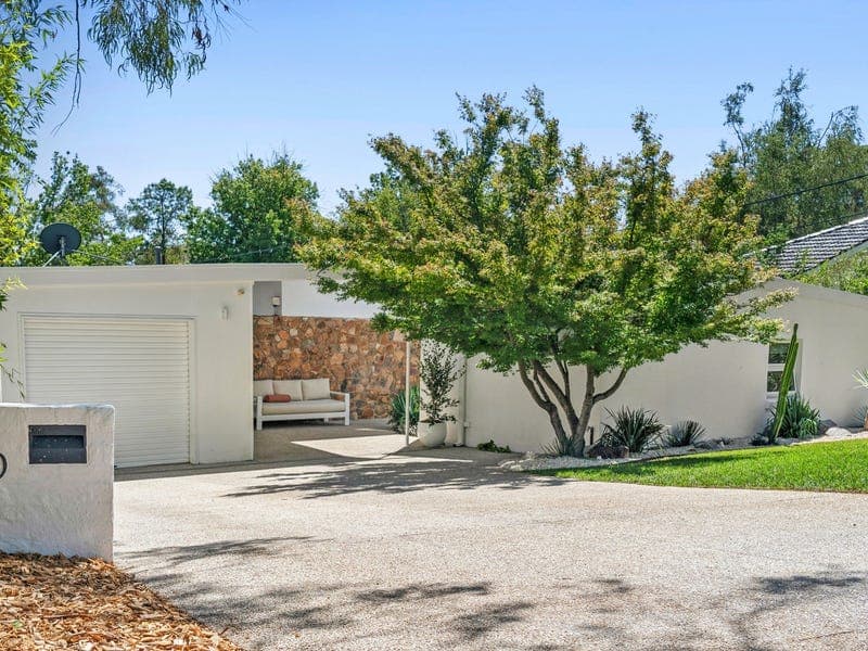 19 Dugan Street, Deakin