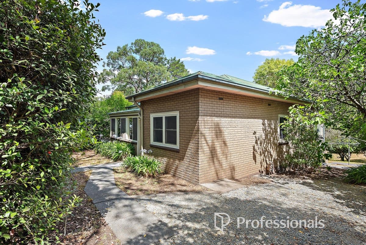 10 Monbulk Road