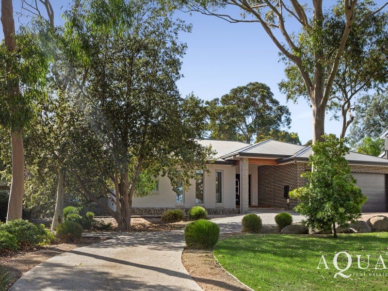 21 McGown Road, Mount Eliza