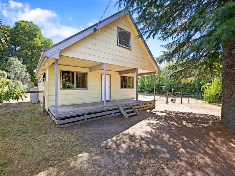 5 Aroona Drive