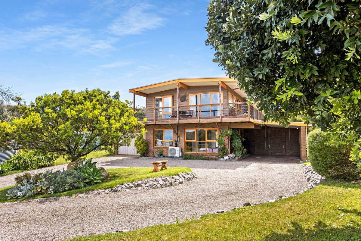 102-104 CAPE SCHANCK ROAD