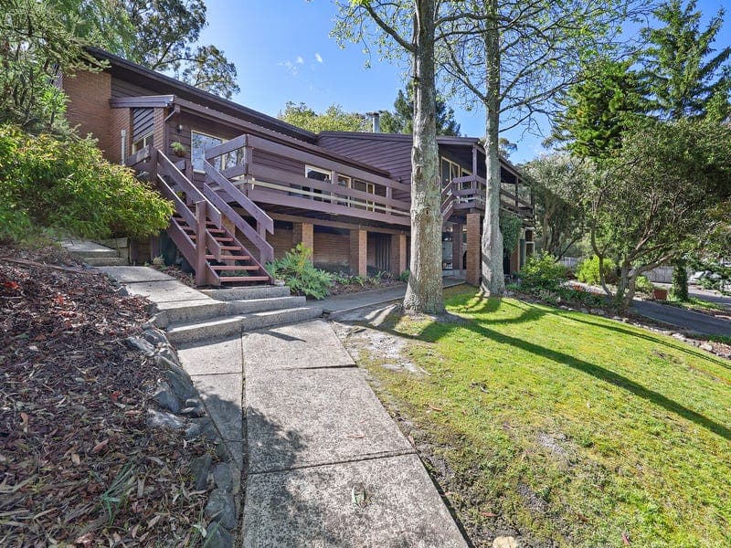 12 Linkside Court