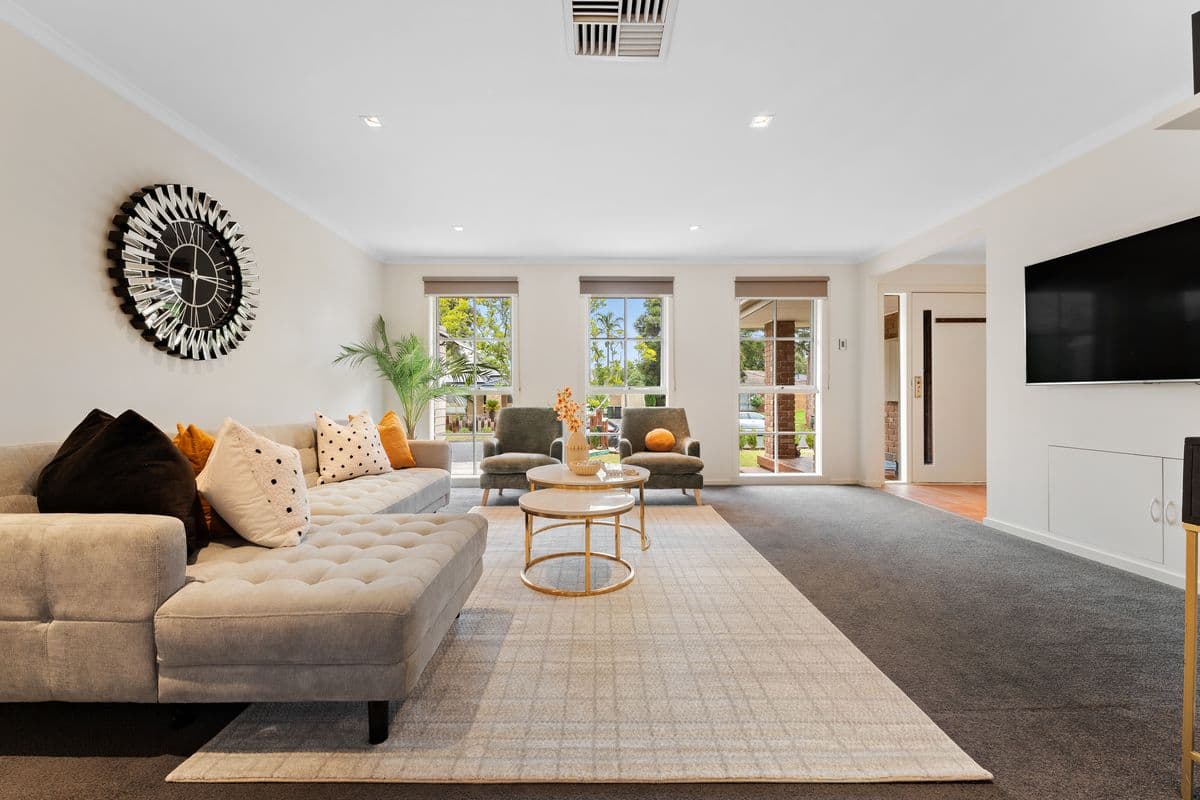 15 Sandhurst Road