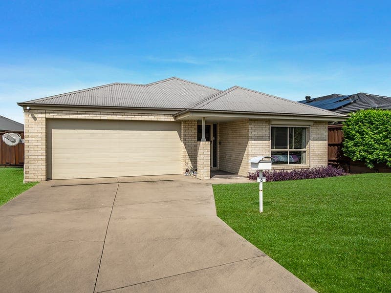 6 Dianella Way