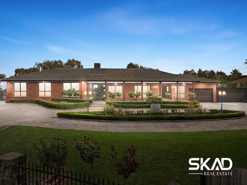 3 Albert Court, Epping