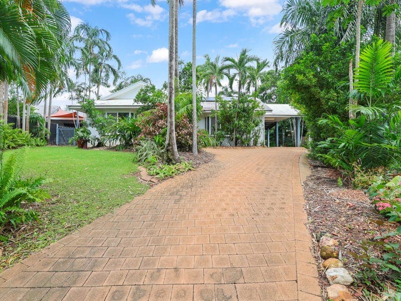 13 Edgecumbe Court