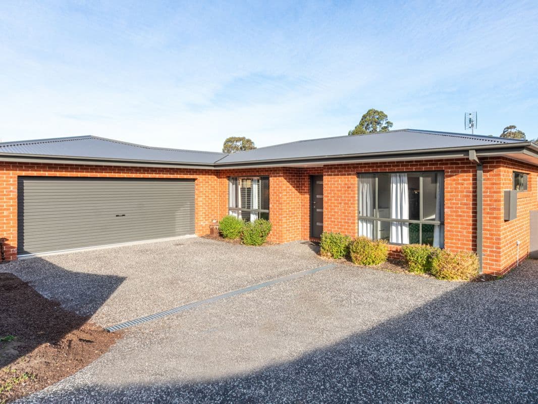 86 Rawlinson Street