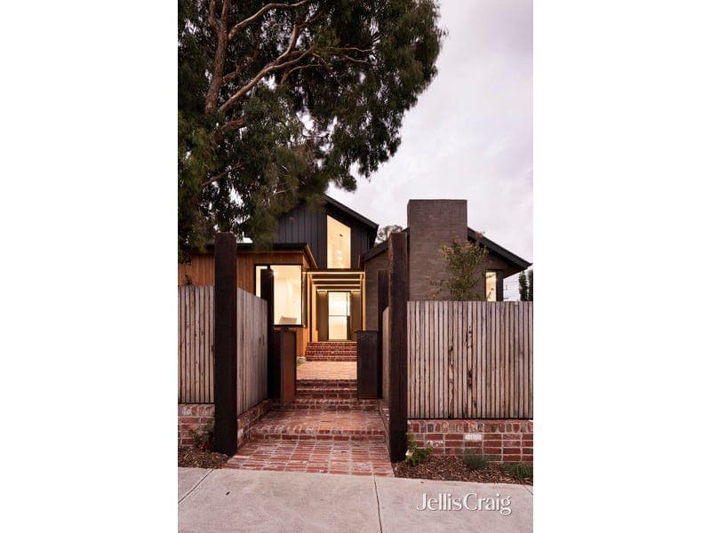 182 Henry Street, Greensborough