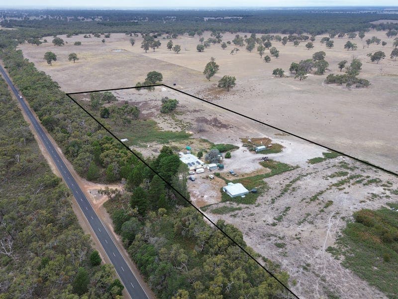 7095 Coleraine-Edenhope Road, Kadnook