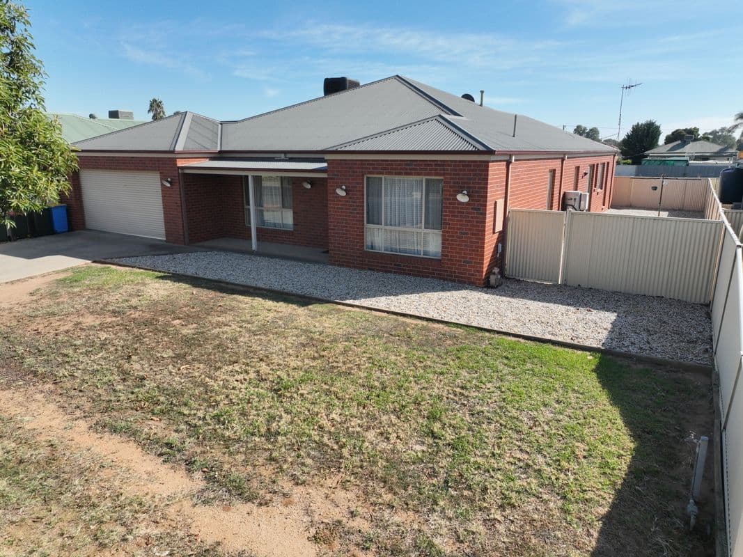 78 SAXTON STREET