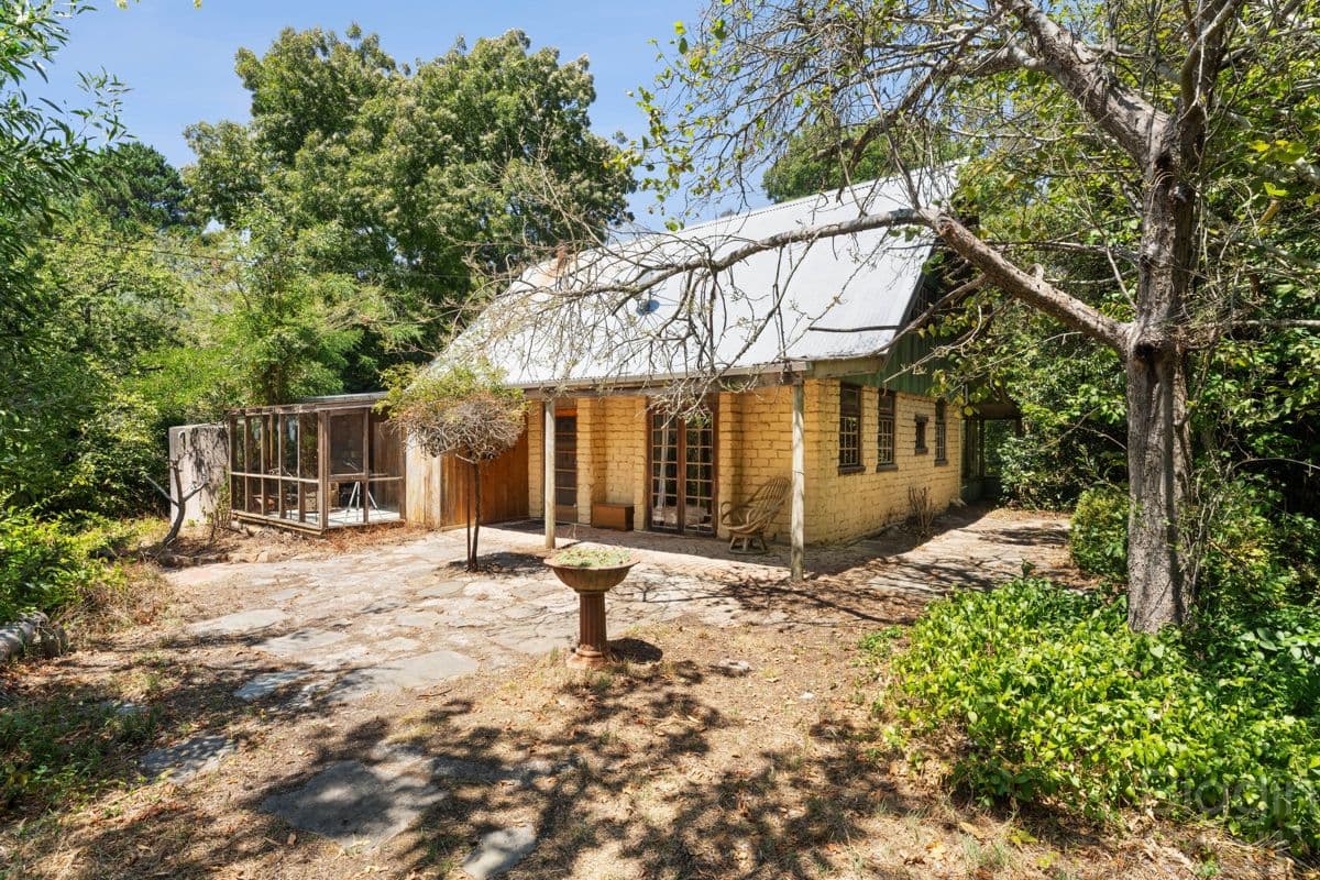 53 WOOLNOUGHS ROAD