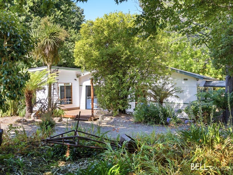 398 Woods Point Road, East Warburton