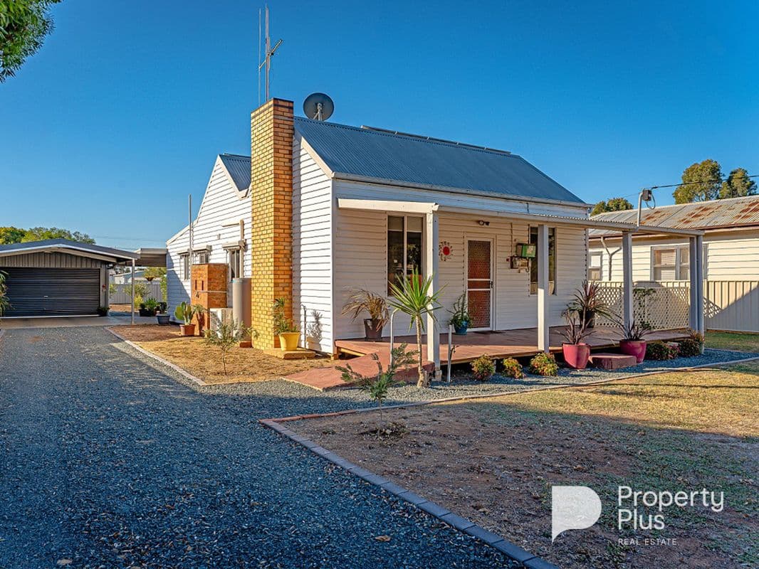 32 Archibald Street