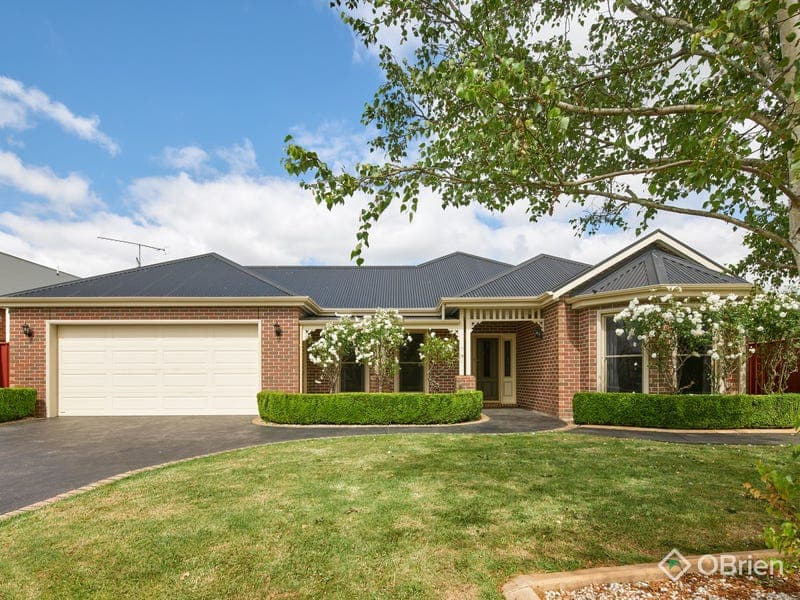 16 Wilson Court, Trafalgar
