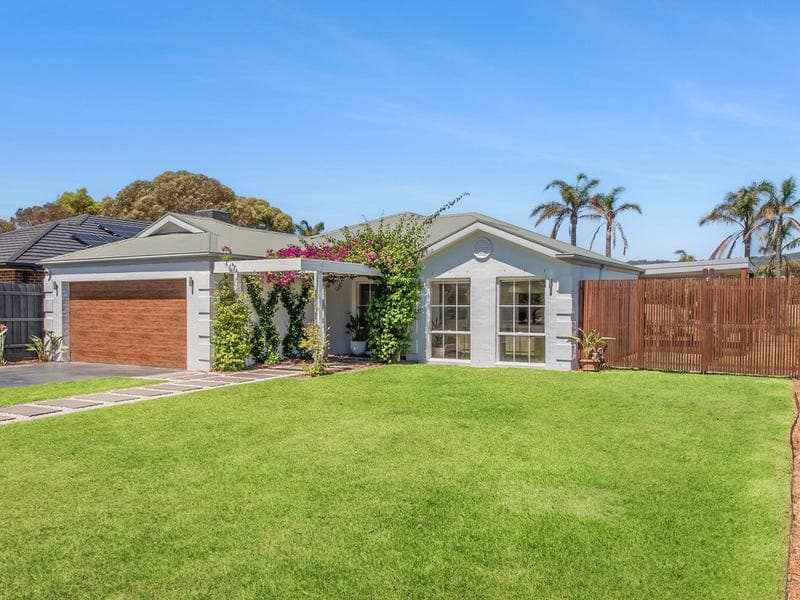 21 Fairway Drive, Safety Beach