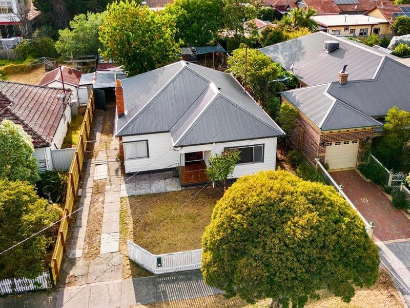8 Lincoln Avenue, Coburg North
