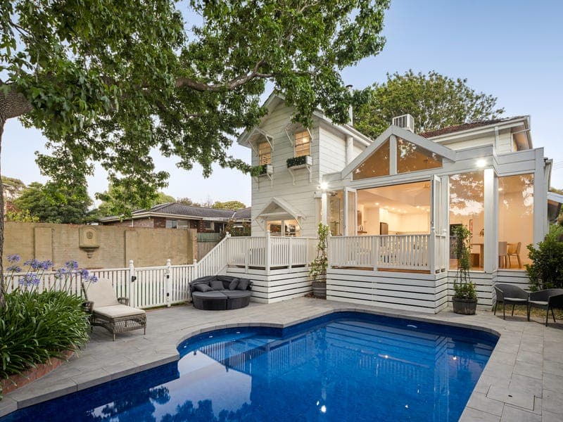 9 Violet Crescent, Brighton East
