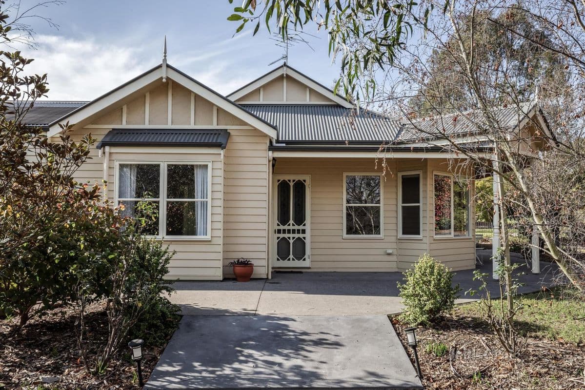 13-23 Dawn Place