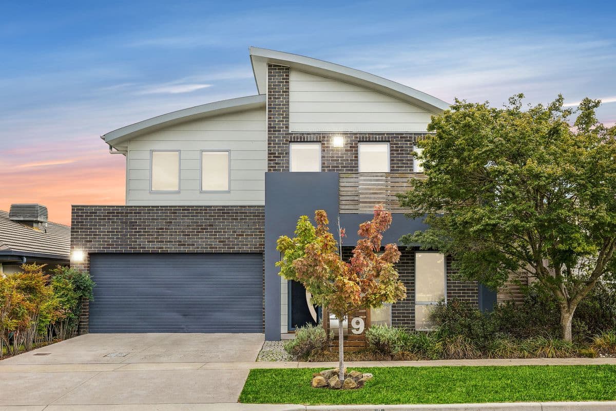 9 Santospirito Street